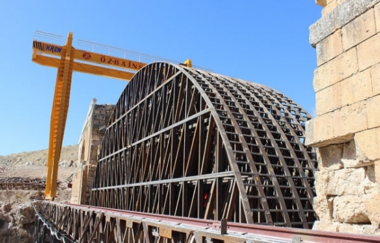 Adıyaman'daki bin 800 yıllık köprü yeniden inşa ediliyor!