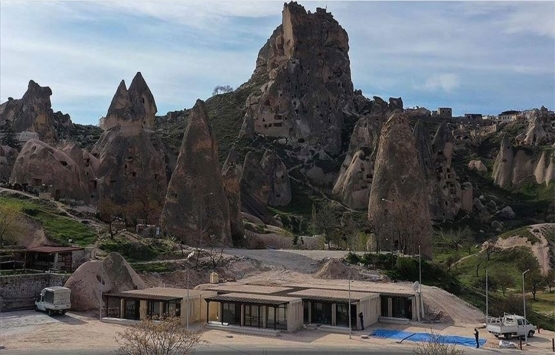 TOKİ Kapadokya'nın doğal yapısına uygun dükkanlar inşa etti!