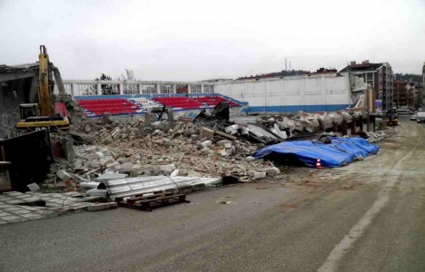 Kastamonu Nedime Kaya Spor Salonu yıkılıyor!
