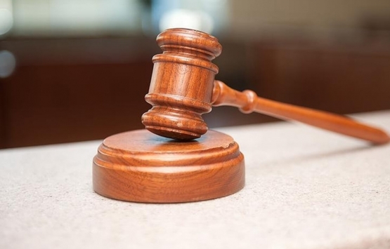 Fadıl Akgündüz e adliyede darp!