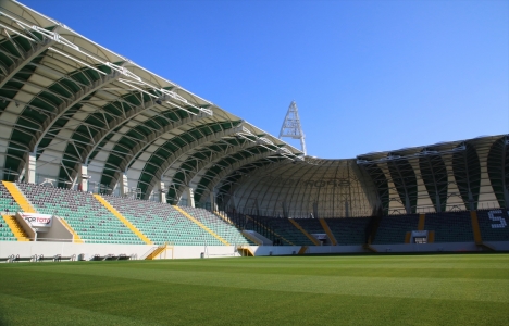 Akhisarspor ikinci yarıda yeni stadında kavuşuyor!