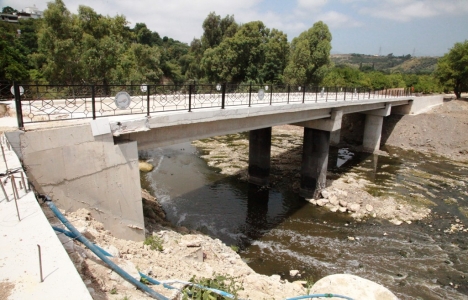 Hatay Defne'deki köprü çalışmalarında sona gelindi!
