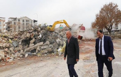 Karaman 19 Mayıs İlkokulu yıkılıyor!