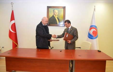 Mehmet Akif Ersoy Üniversitesi'ne bin kişilik öğrenci yurdu yapılacak!