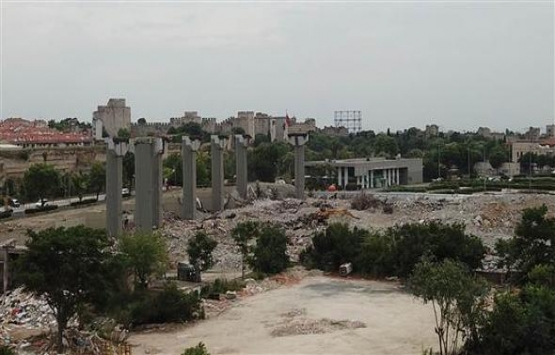 Abdi İpekçi Spor Salonu nun yıkımında sona gelindi!