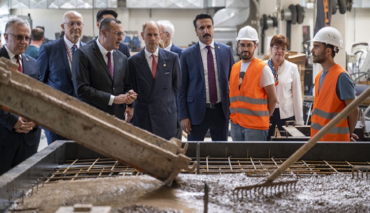 Prens Edward, Türkiye'nin ödüllü geri dönüştürülebilir konut sistemini inceledi!