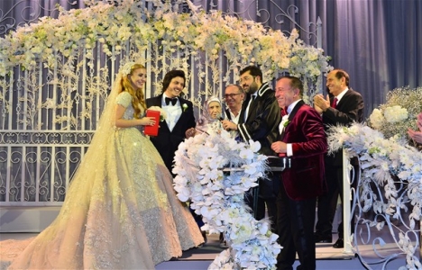 Ali Ağaoğlu’nun kızı Sena Ağaoğlu evlendi!