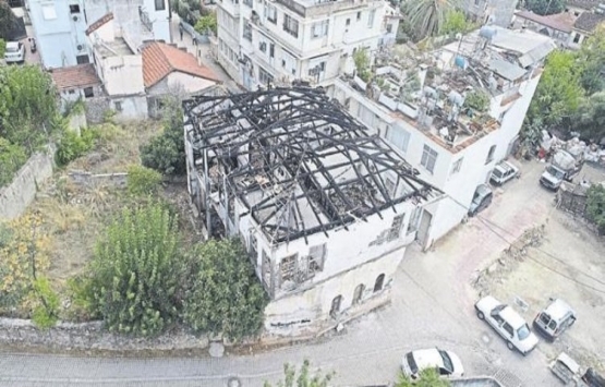 Muratpaşa'daki tarihi konağa şeritli önlem!