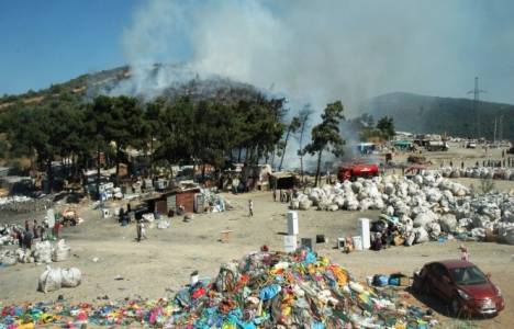 Muğla'da çöplükte başlayan yangın ormana sıçradı! 