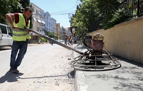 İzmir Buca'ya 1.4 milyon liralık kaldırım!