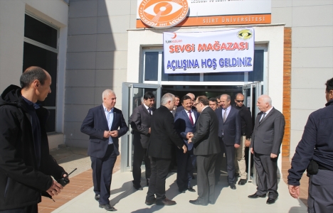 Siirt Üniversitesi'nde Sevgi Mağazası'nın açılışı yapıldı!