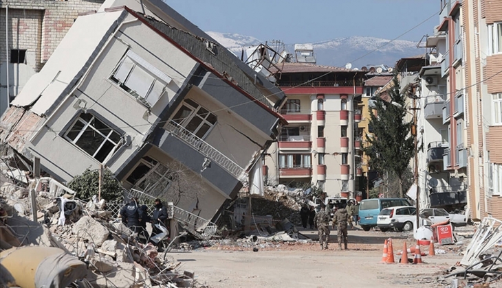 Deprem bölgesinde başlanan toplam inşaat sayısı 200 bini buldu! Orta hasarlı binalar da ağır hasarlı gibi görülecek!