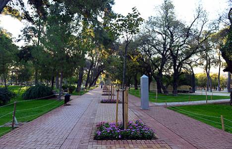 İzmir Hasanağa Bahçesi yeniden tasarlandı!