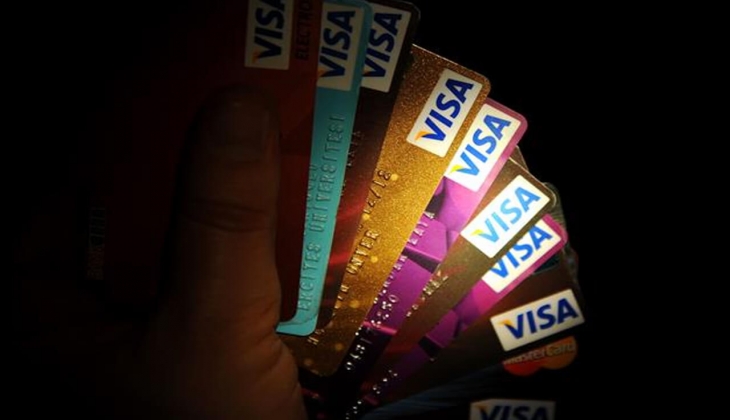 Kredi kartı kullananlara kötü haber! Artık kredi kartı kullanmak isteyeceksiniz! Kredi kartı gecikme faizi arttı!