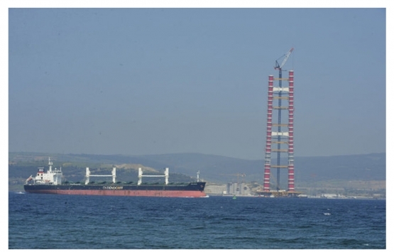 1915 Çanakkale Köprüsü nde kırmızı beyaz kulelerin yüzde 78 i tamam!