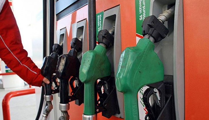 Benzine yarın tam bu kadar indirim geliyor! Sürücülere son dakika müjdesi!