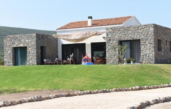 Engin Hepileri ve Beyza Şekerci İzmir'de ev yaptırdı!