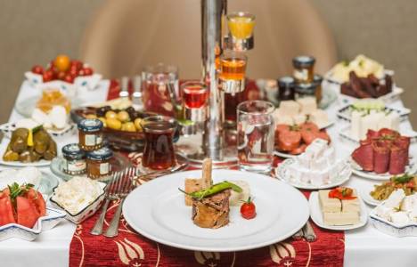 Sürmeli İstanbul Hotel'den geleneksel iftar sofraları!