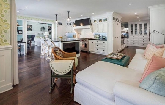 Emma Stone Los Angeles taki evini 3.9 milyon dolara satıyor!