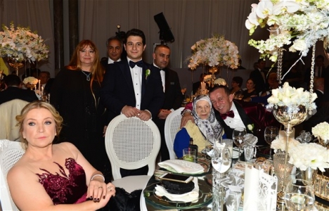 Ali Ağaoğlu’nun kızı Sena Ağaoğlu evlendi!