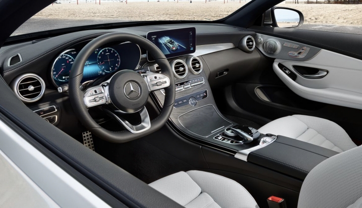 Havalar ısındı. Cabriolar yollara çıktı. Peki Mercedes C Cabriolet in fiyatı ne kadar. İşte 26 Nisan 2022 güncel fiyatı.