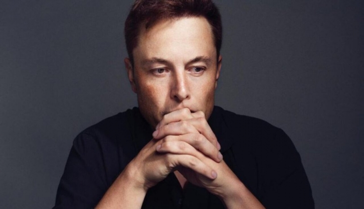 Ekonomik kriz Elon Musk'ı da vurdu! Tesla için endişelendiren karar