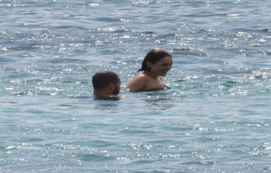 Ezgi Mola Çeşme de 3 aylığına ev tuttu!