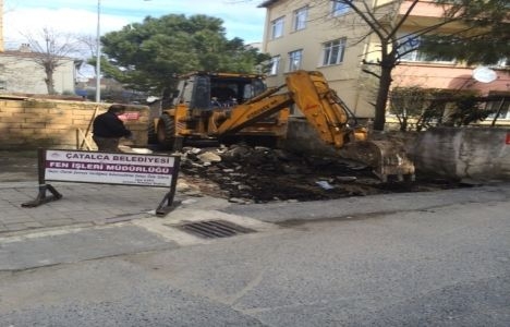 Çatalca Kaleiçi'nde yol çalışmaları başladı!