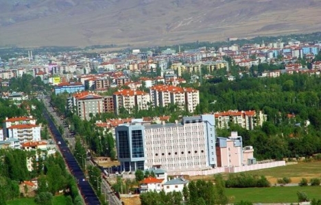 Van'da hasarlı 19 bin konut yıkılmayı bekliyor!