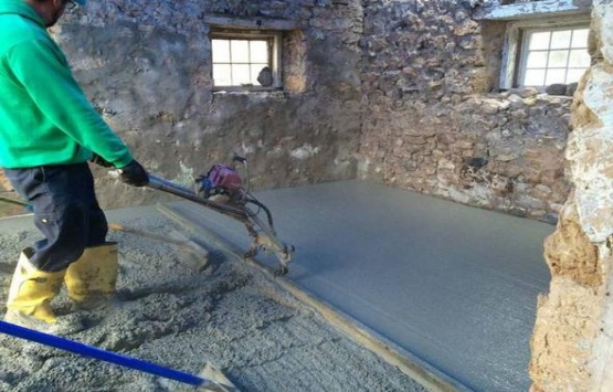 1800 lü yıllardan kalan binayı saraya çevirdi!