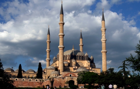 Trakya Üniversitesi mimarlık öğrencilerinin ilk ödevi Selimiye Camii!