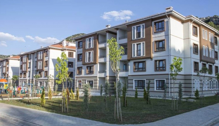 Kira ödemekte zorlanan emekliler meclis gündeminde! Emeklilere özel sosyal konut yapılmalı! 