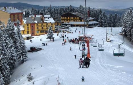 Yerli ve yabancı turistler Ilgaz Kayak Merkezi'ne akın etti!