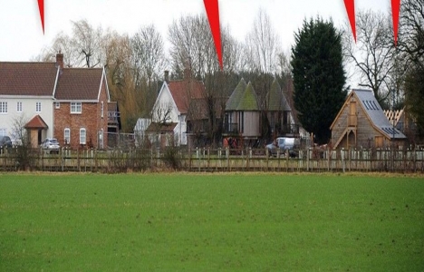 Ed Sheeran, İngiltere den köy satın aldı!