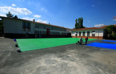 Çankaya'daki 88 okul yenilendi!