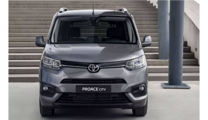 Doblo yu Fiorino yu bırakın, 4 aydır zam gelmeyen Toyota Proace City Cargo ya bakın! İşte 1 Kasım 2022 fiyat listesi!