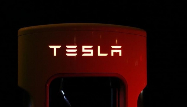  Tesla’dan şok eden haber! Kaybı bir gecede 44 milyar dolar!