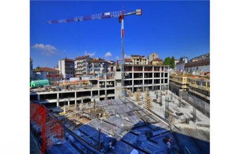 Karamürsel’e modern kent meydanı inşa ediliyor!