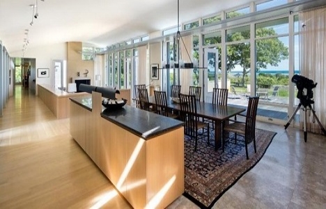 Obama nın Vineyard Adası ndaki evi satışta!