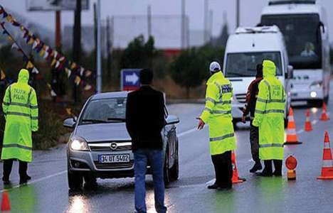 Araç sahipleri dikkat! Kış lastiği takma zorunluluğu 1 Aralık‘ta başlıyor!