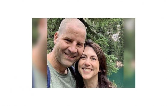 Milyarder MacKenzie Scott kiralık evine yerleşti!