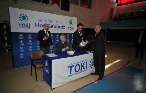 TOKİ Adana Sarıçam kuraları çekildi!