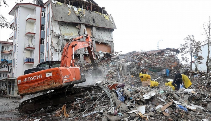 İzmir de 7.5 büyüklüğünde deprem olur mu? Prof. Dr. Ahmet Ercan tek tek açıkladı: Her an... 
