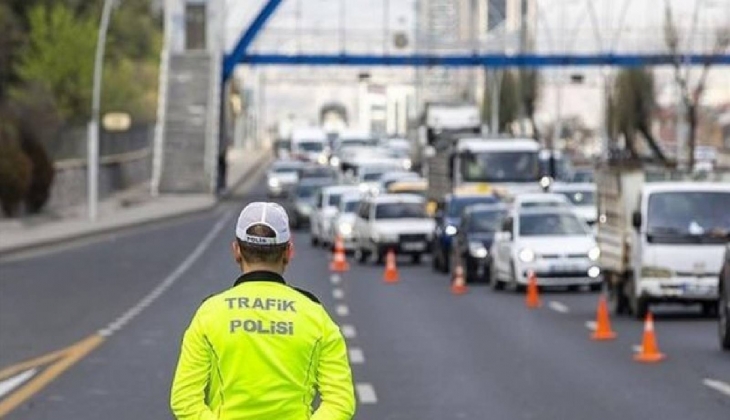 İstanbul'da 23 Nisan kutlamaları dolayısı ile pazar günü bazı yollar trafiğe kapatılacak...