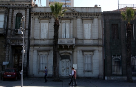 İzmir'de Yunanistan Konsolosluk binası restorasyonu başladı!