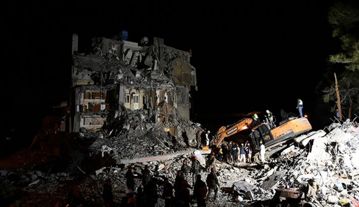 Hasar büyük: Türkiye de 1 milyon yeni konuta ihtiyaç var!