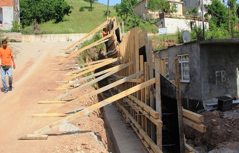 Kocaeli Alikahya'daki toprak kayması için önlem alındı!