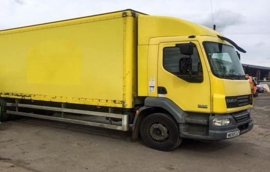 Ev kirasından bıkan çift, kamyonlarını ev yaptı!