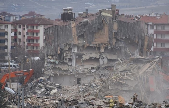 Öznur Çalık: Malatya daki deprem konutlarının ihale bedeli 2 milyar TL!