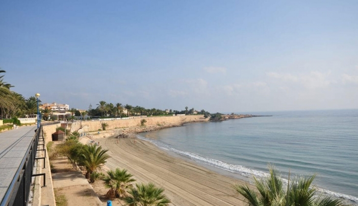 Punta Prima Costa Blanca İspanya da deniz manzaralı modern evler! 264 bin Euro dan başlayan fiyatlarla...